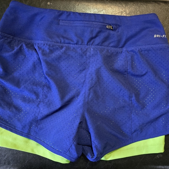 Women's Nike Dry Fit 2 in 1 Shorts - Picture 3 of 4